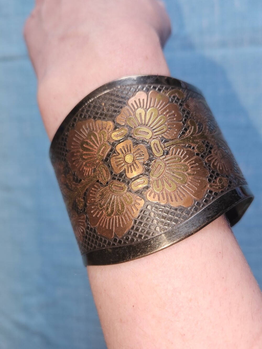 Vintage Pewter and Copper Etched Floral Bracelet Cuff - Picture 9 of 9